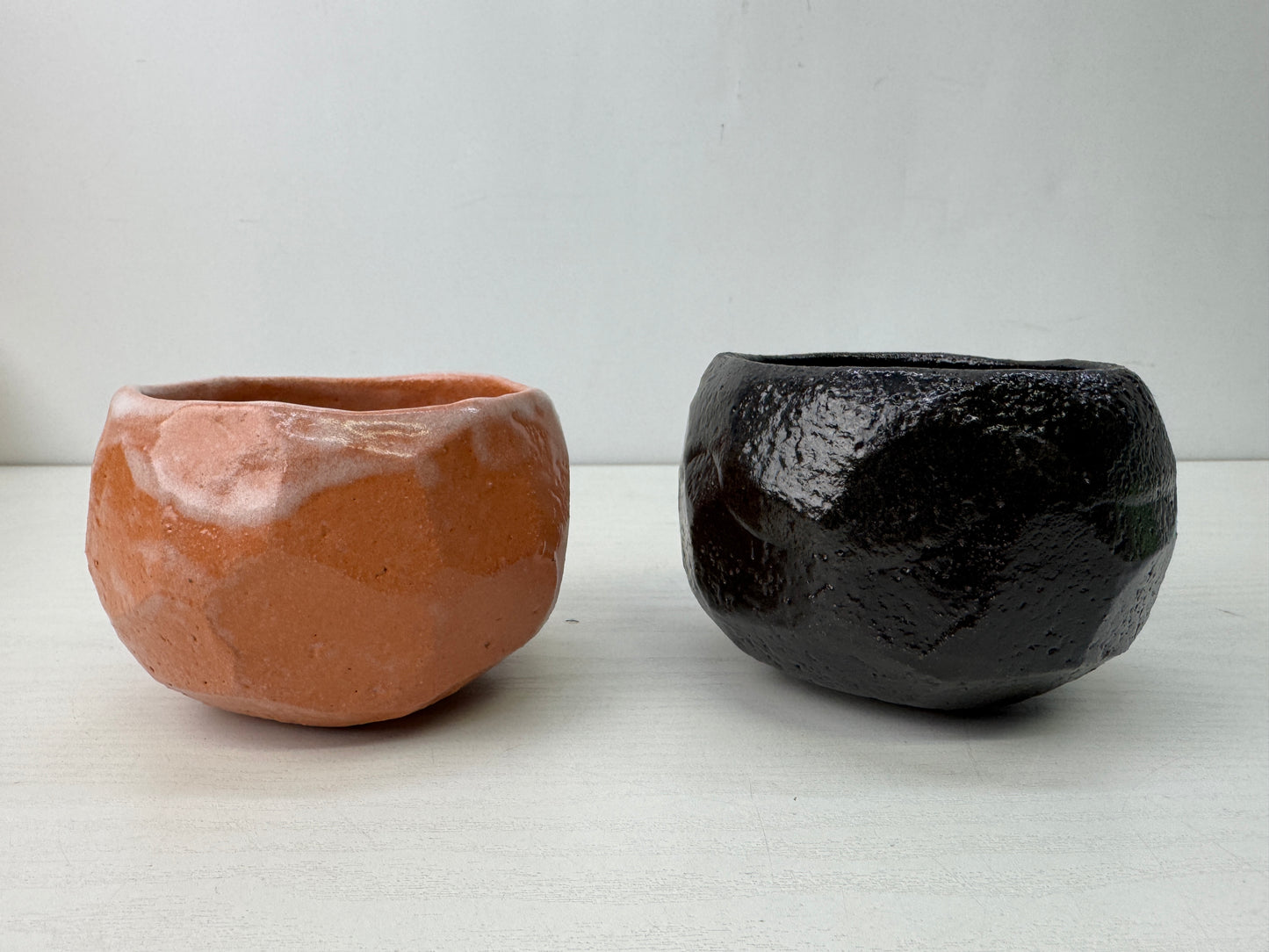 Y9902 CHAWAN Raku-ware bowl signed box beveled edges Japan antique tea ceremony