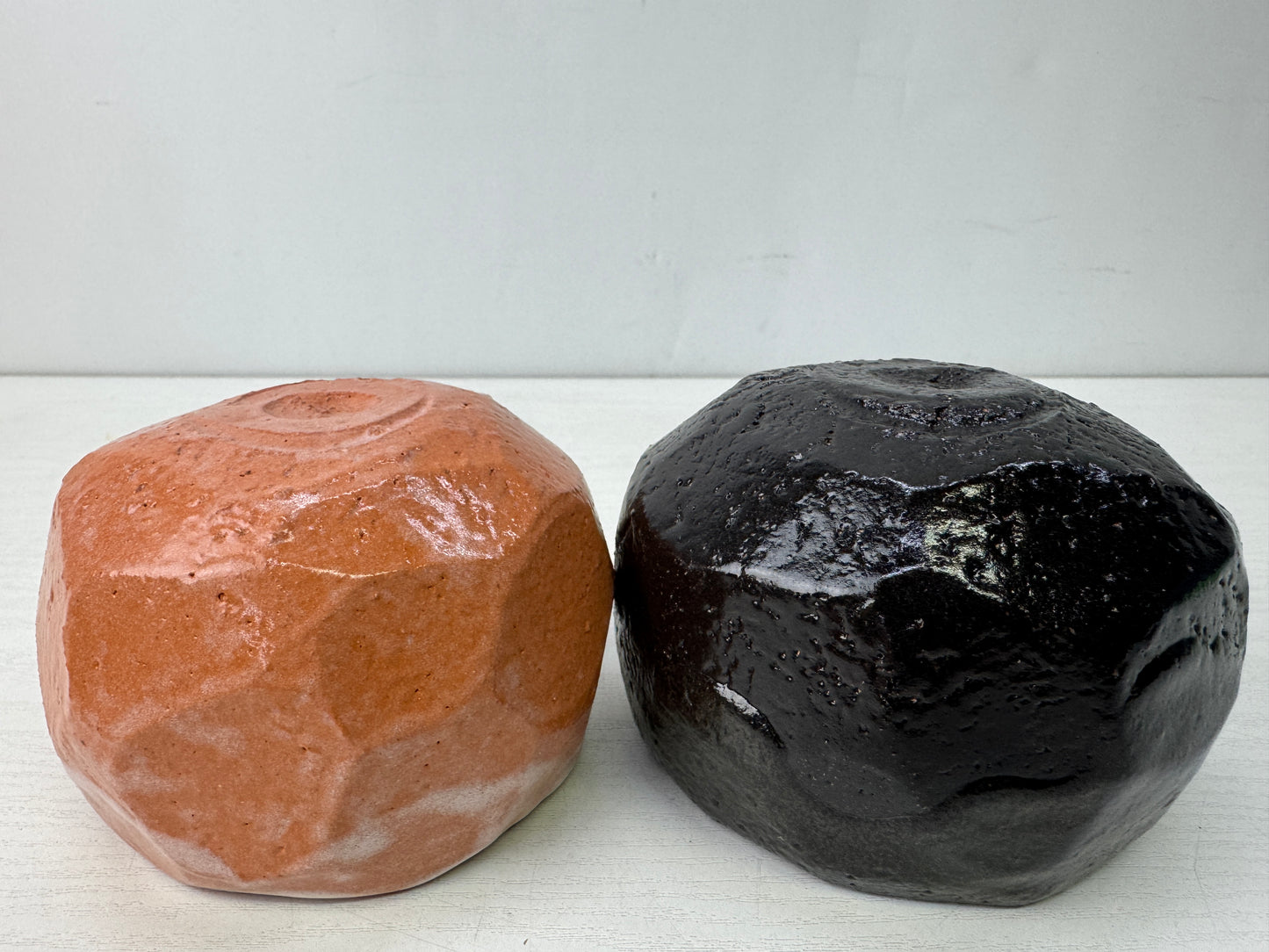 Y9902 CHAWAN Raku-ware bowl signed box beveled edges Japan antique tea ceremony