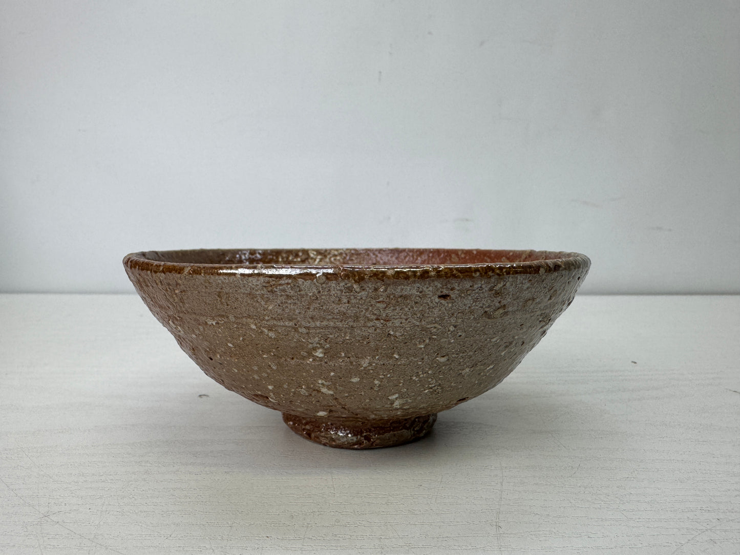 Y9906 CHAWAN Shigaraki-ware bowl signed box Japan antique tea ceremony pottery