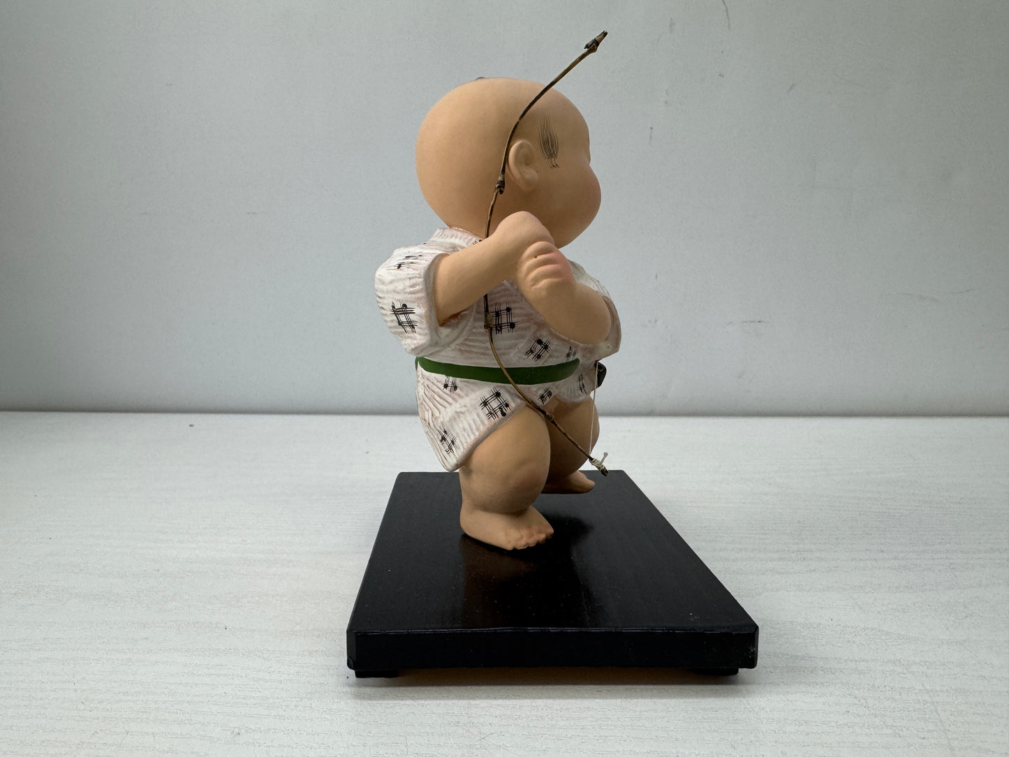 Y9916 NINGYO Hakata doll Crab fishing child Showa retro Japan vintage figurine