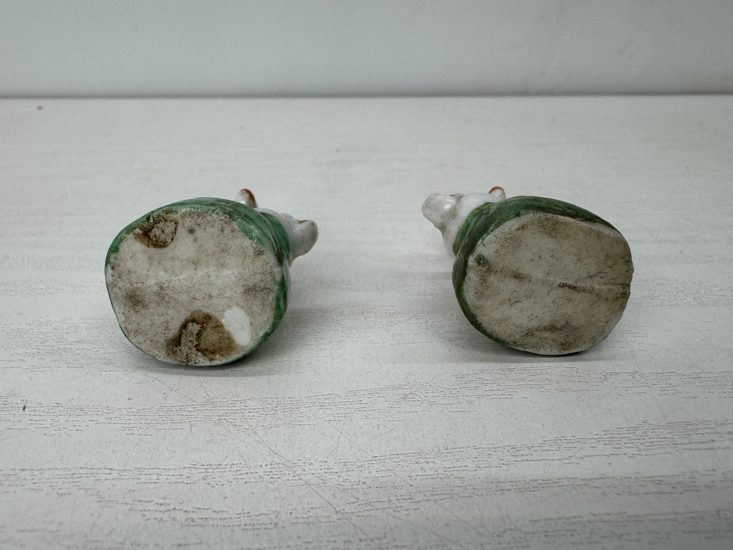 Y9920 OKIMONO small Inari fox figurine pair ceramic Japan antique interior decor