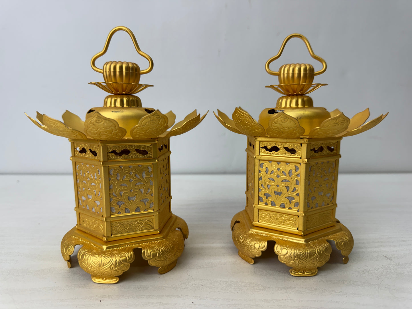 Y9923 TOUROU small golden Hanging lantern pair Japan antique interior lighting