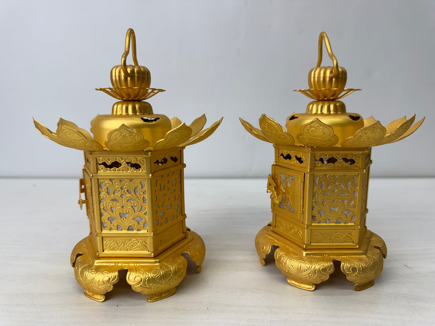 Y9923 TOUROU small golden Hanging lantern pair Japan antique interior lighting