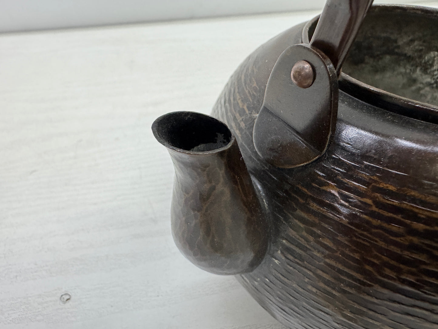 Y9940 KETTLE Copper hammered tea pot water jug Japan antique kitchen cooking