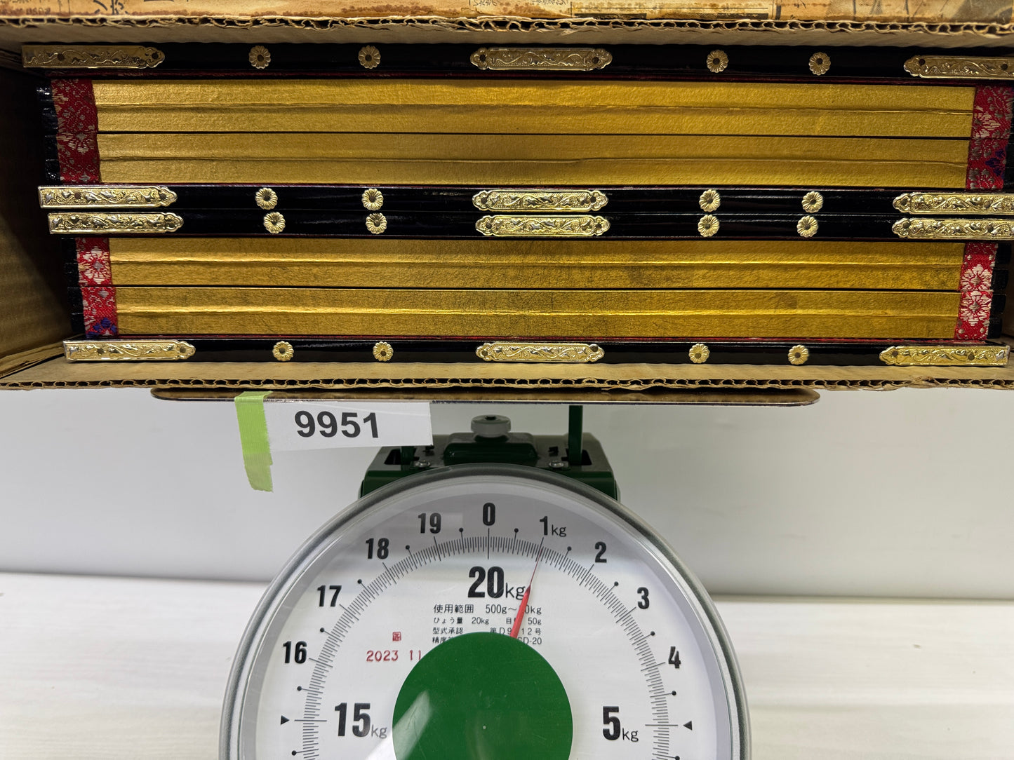 Y9951 HINA DOLL small gold Folding screen pair box Japan antique interior decor