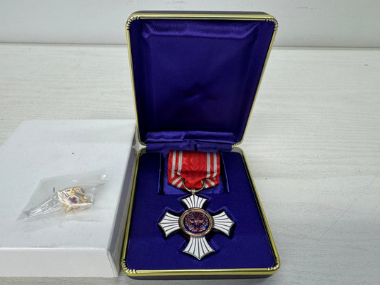 Y9954 KUNSHO Red Cross medal box Japanese military award merit order decoration