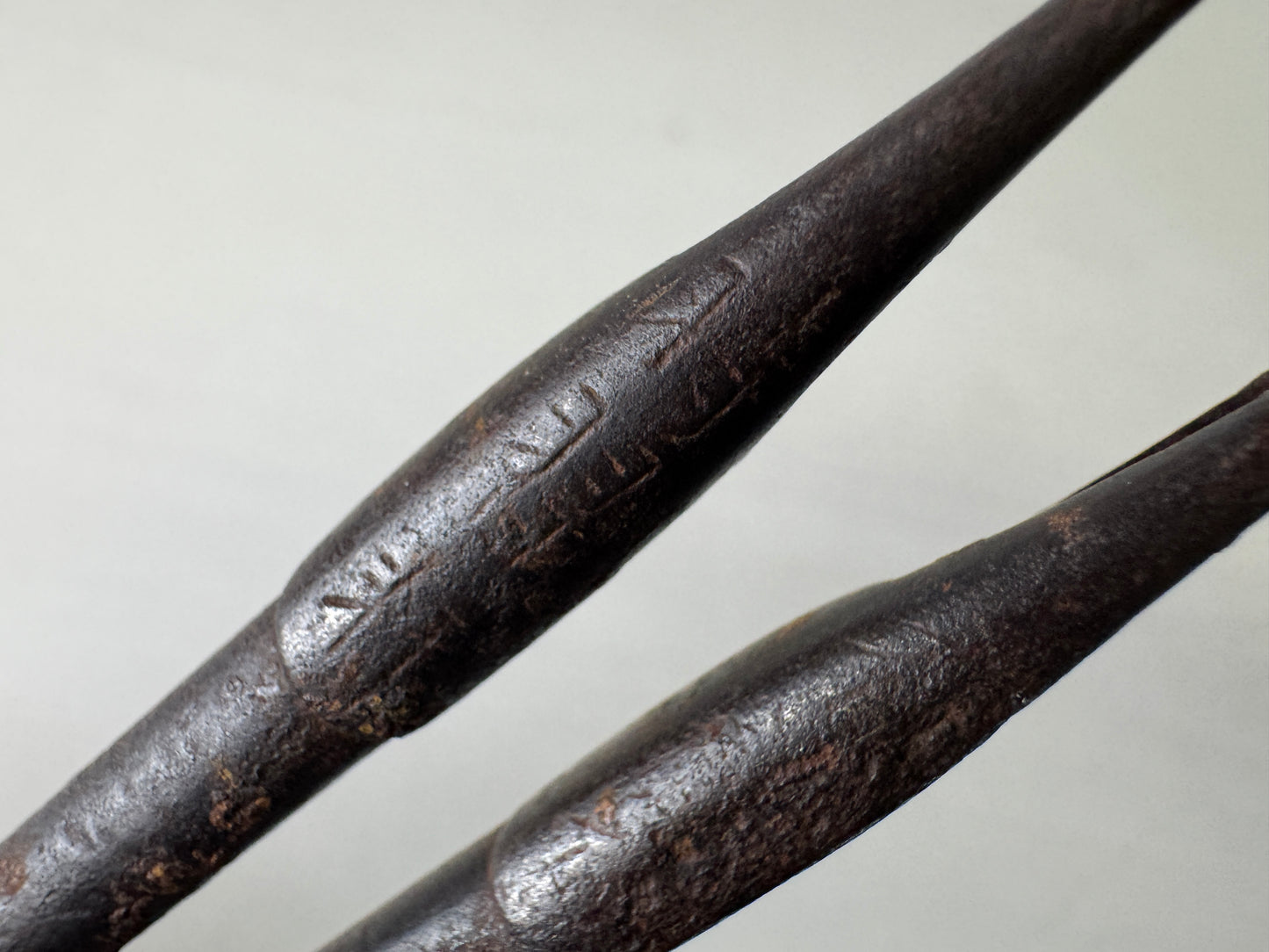 Y9978 HIBASHI Iron chopsticks fire tongs signed box Japan Tea Ceremoy antique