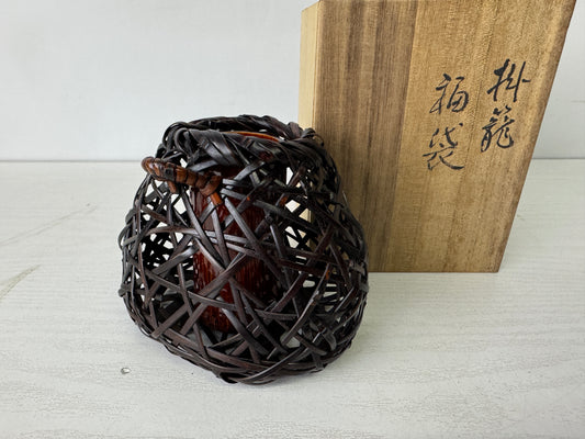 Y9986 Bamboo Woven Basket Hanging flower vase signed box Japan antique Ikebana