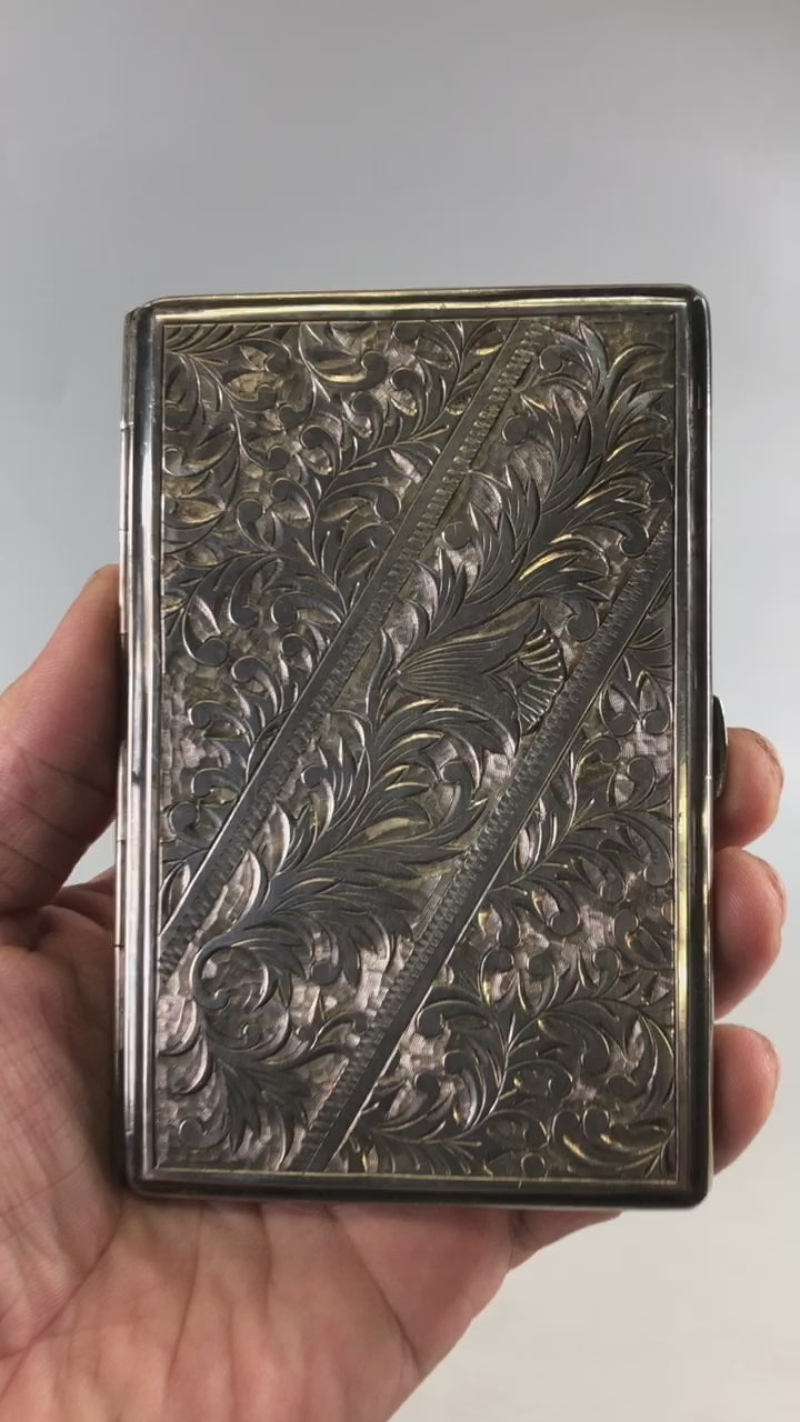 充実の品 [VIDEO] Y6545 BOX arabesque signed case cigarette Silver 財布・ケース・小物入れ