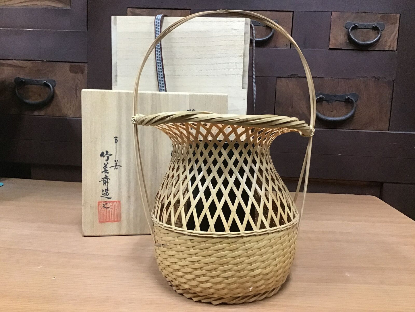 Y0775 FLOWER VASE Bamboo handle basket signed box Japanese antique ikebana kabin