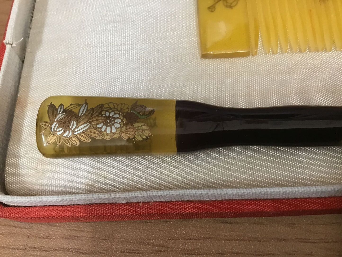 Y0537 KANZASHI Hair Stick Comb Hairpin Set Gold Lacqure Japan kimono accessory