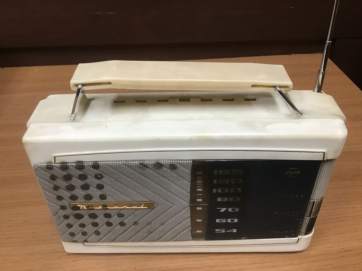 Y0941 RADIO NATIONAL transistor portable handle Japanese antique vintage