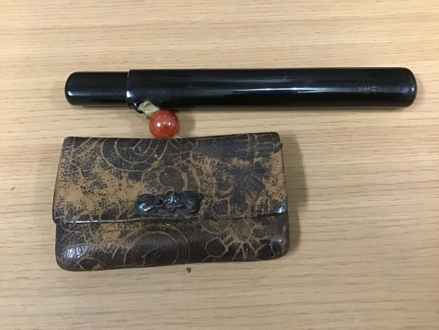 Y0476 TOBACCO signed Smoke Pipe animal bracket case Japanese antique vintage