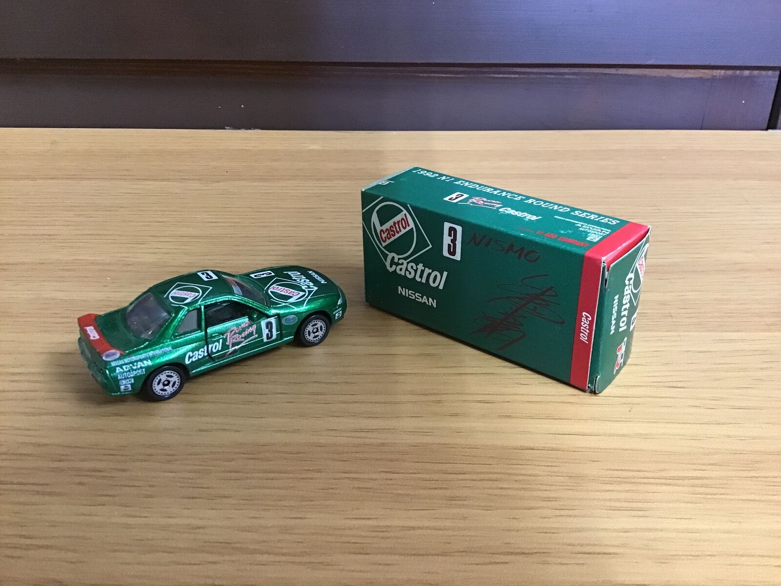 Y0086 TOMICA GT-R CASTROL TAKARA TOMY vintage mini car from Japan