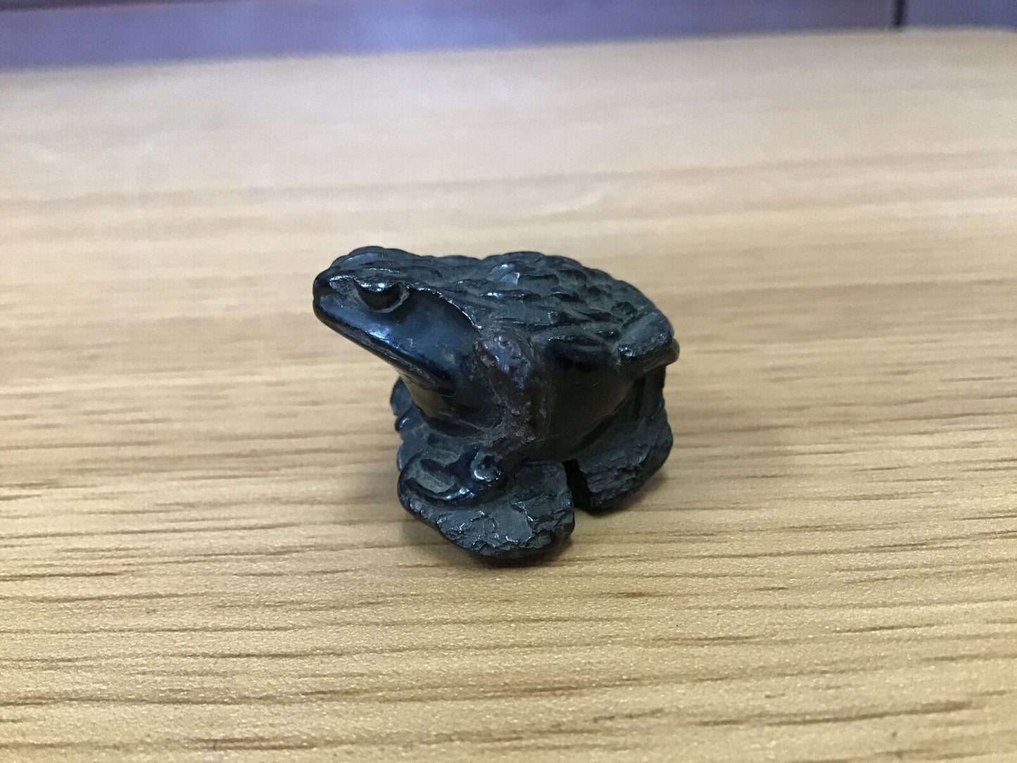 Y0269 NETSUKE frog Japanese Traditional Antique figure