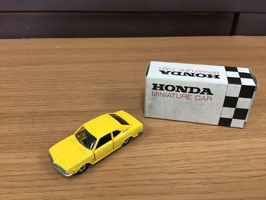 Y0128 TOMICA DM25 1300 Coupe 9 YL TAKARA TOMY vintage mini car from Japan rare