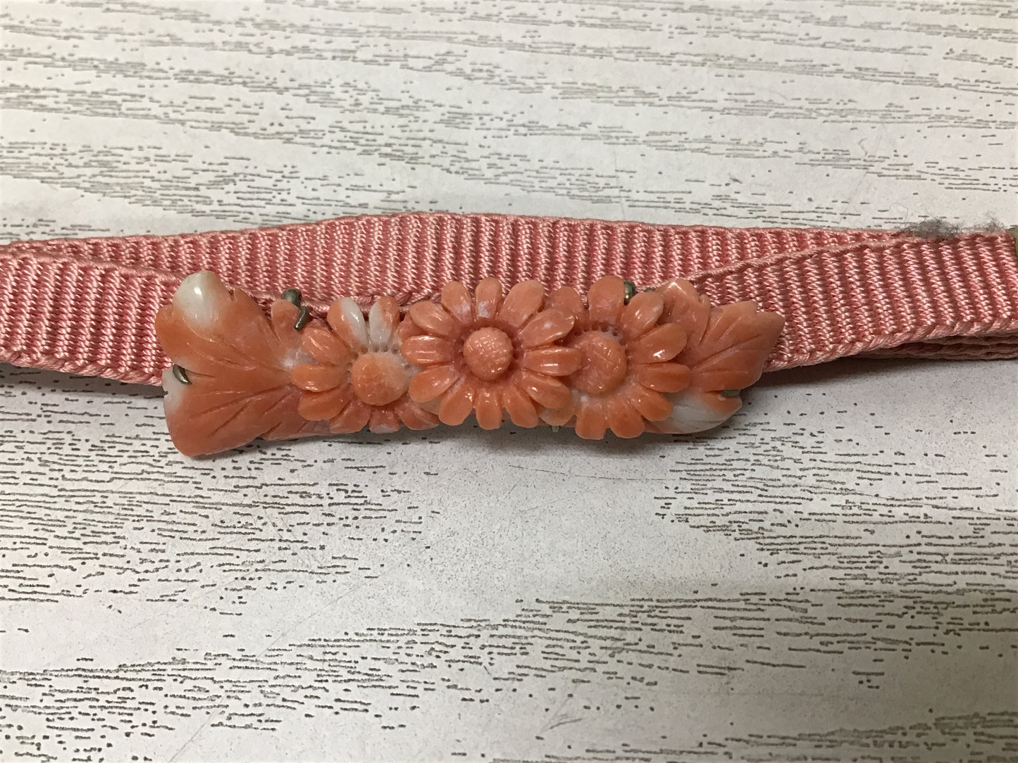 Y1181 OBIDOME Coral chrysanthemum accessory antique JAPANESE KIMONO SASH CLIP