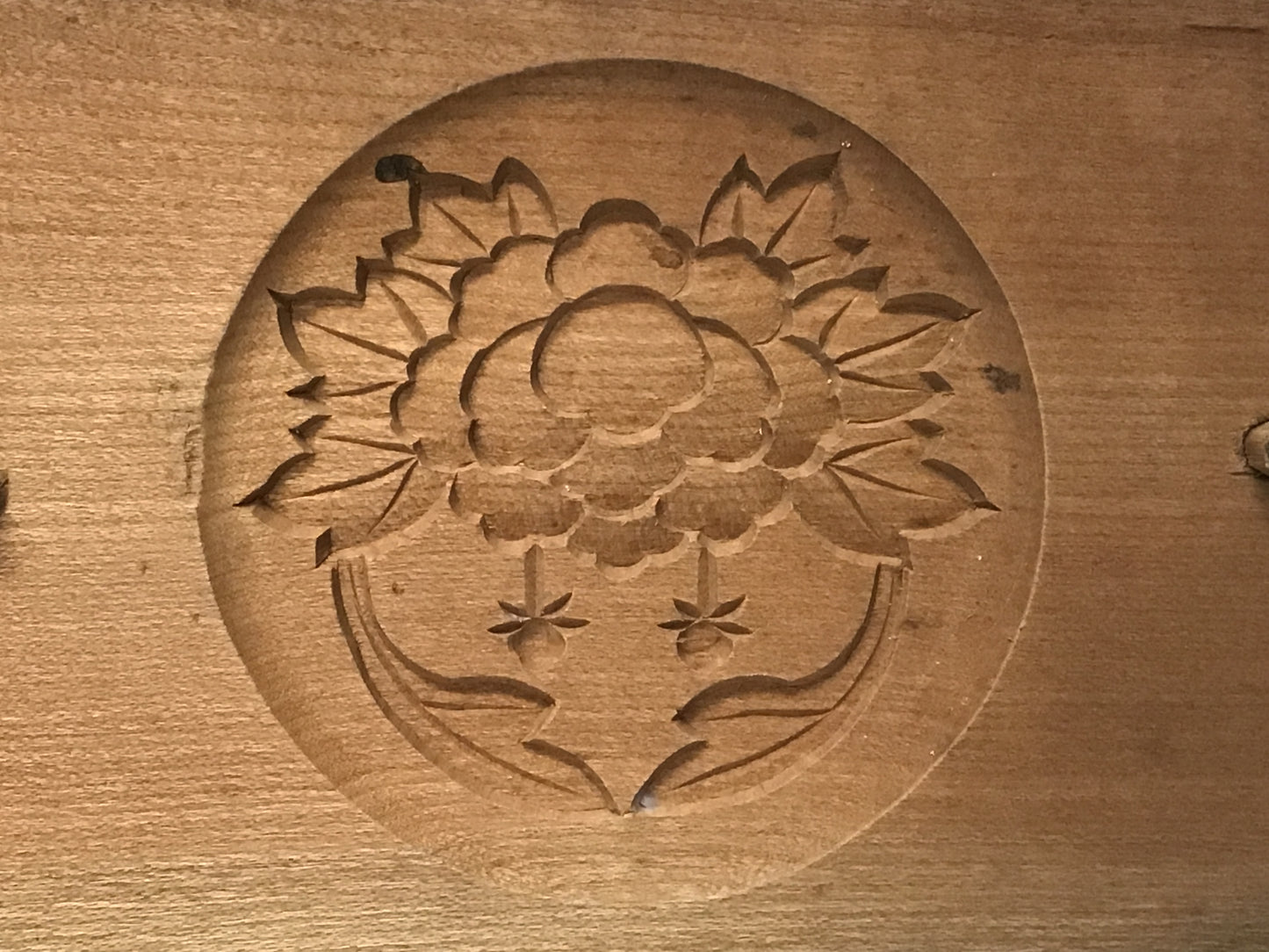Y1551 KASHIGATA crest flower Japanese vintage Wooden Pastry Mold wagashi