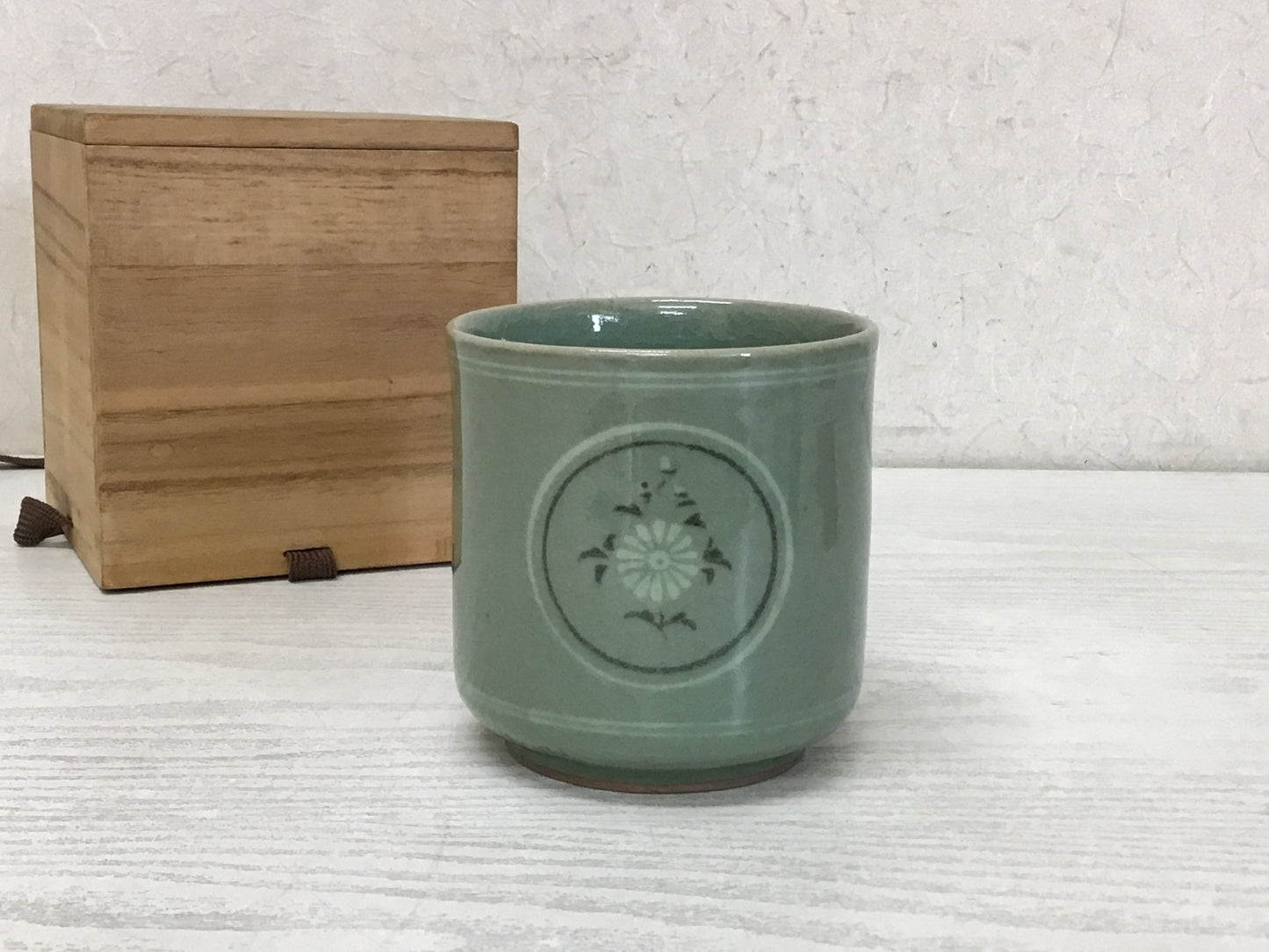 Y1789 CHAWAN Goryeo celadon Ryu Kaigo signed box Japan bowl pottery tea ceremony