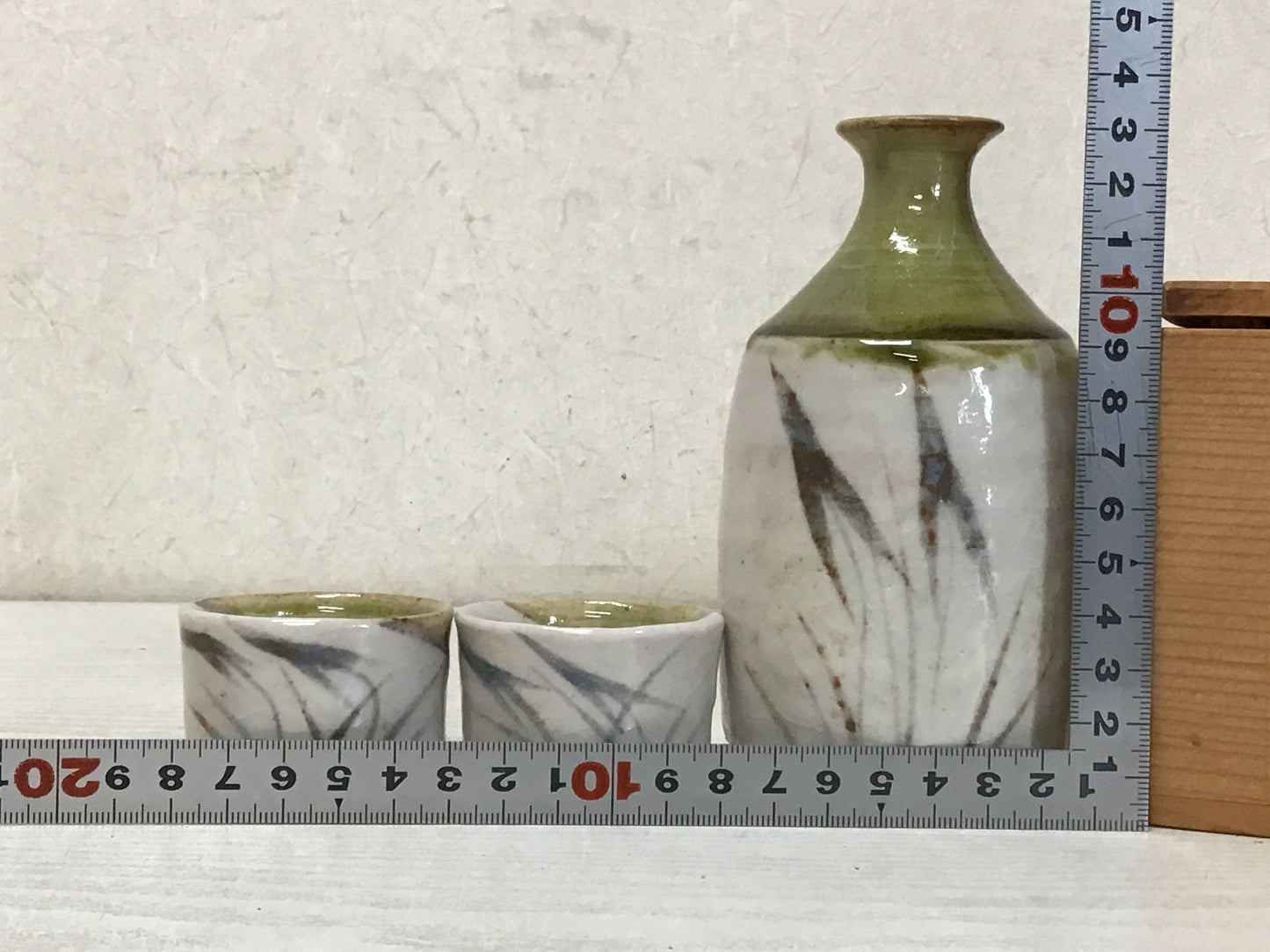 Y1850 CHOUSHI Oribe-ware signed box sake Japanese antique Japan pottery