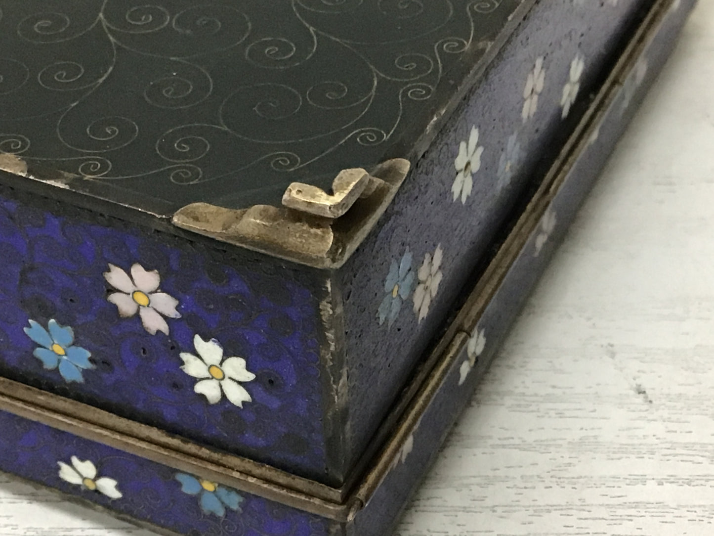 Y2249 BOX cloisonne ware accessory case flowers birds Japanese antique decor