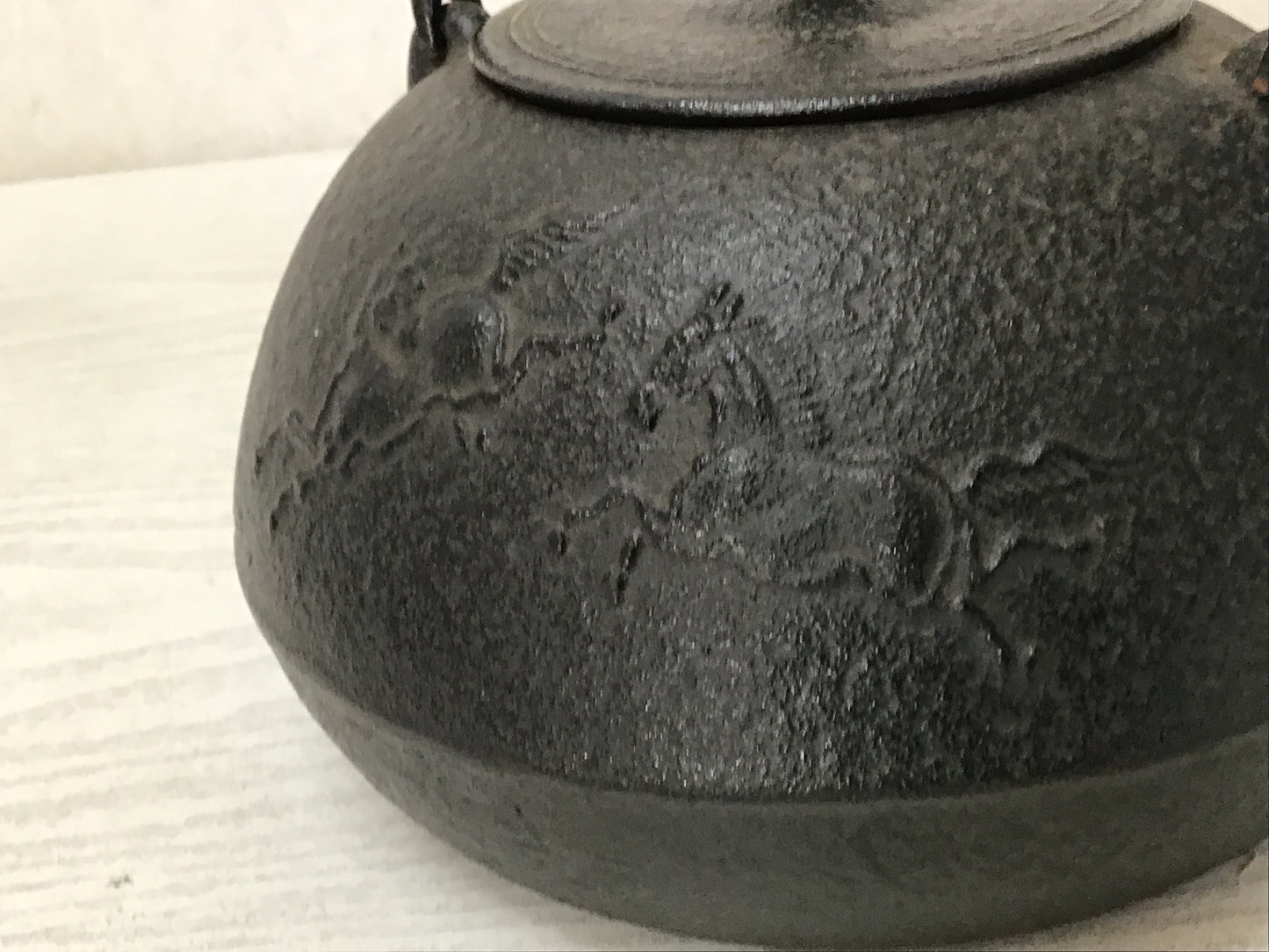 Y2253 TETSUBIN Nanbu Nambu horse Japanese Iron Tea Kettle Teapot antique