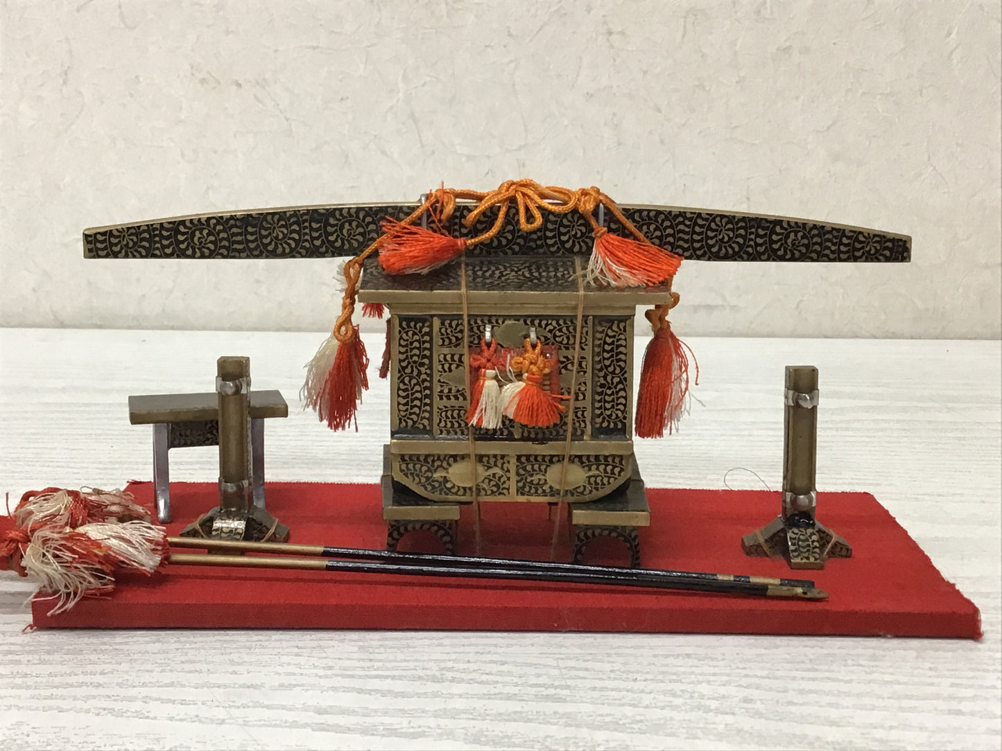 Y2538 HINA DOLL Imperial Gosho Cart box Japanese antique vintage traditional