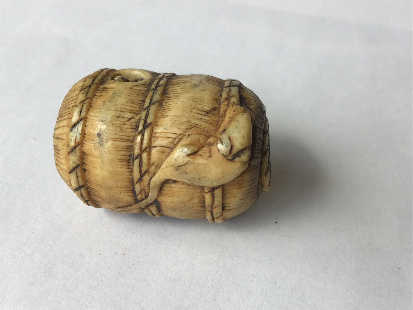Y2690 NETSUKE Bales Mouse gimmick toggle Japanese Traditional Antique accessory