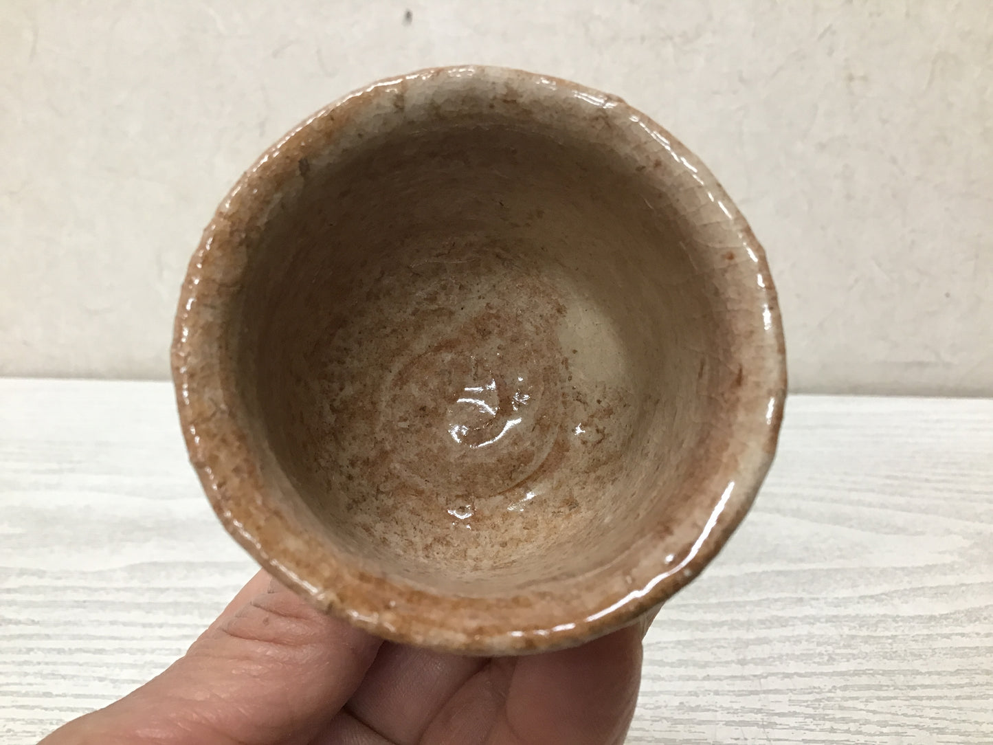 Y2793 CHAWAN Hagi-ware sake cup signed box Japanese bowl pottery Japan antique