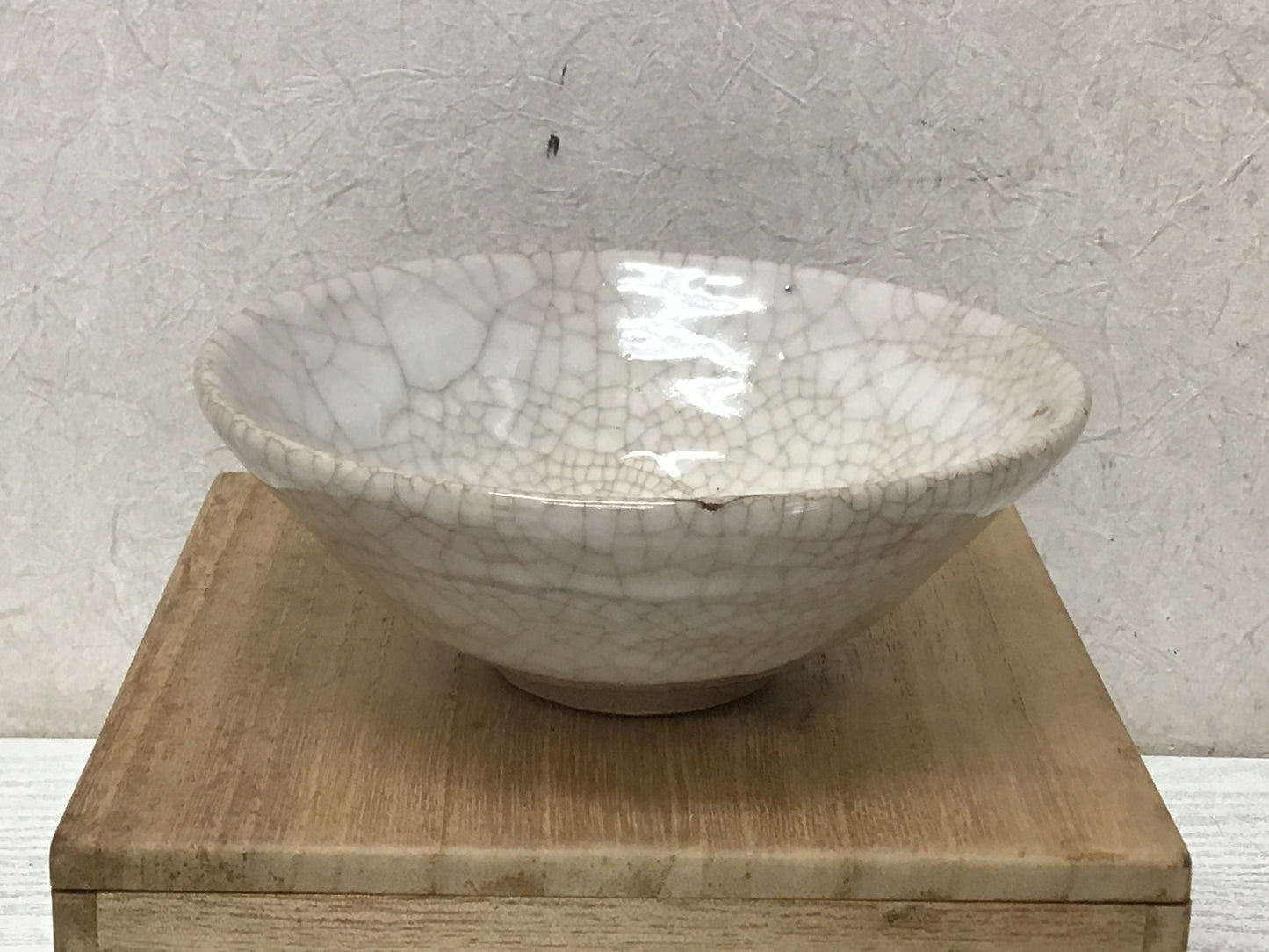 Y2822 CHAWAN Shino-ware flat signed box Japan tea ceremony bowl antique vintage