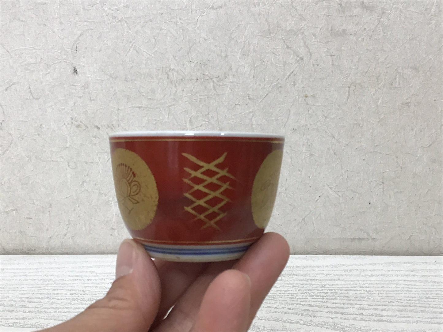 Y2874 CHAWAN Kutani-ware sake cup signed box Japanese bowl pottery Japan antique