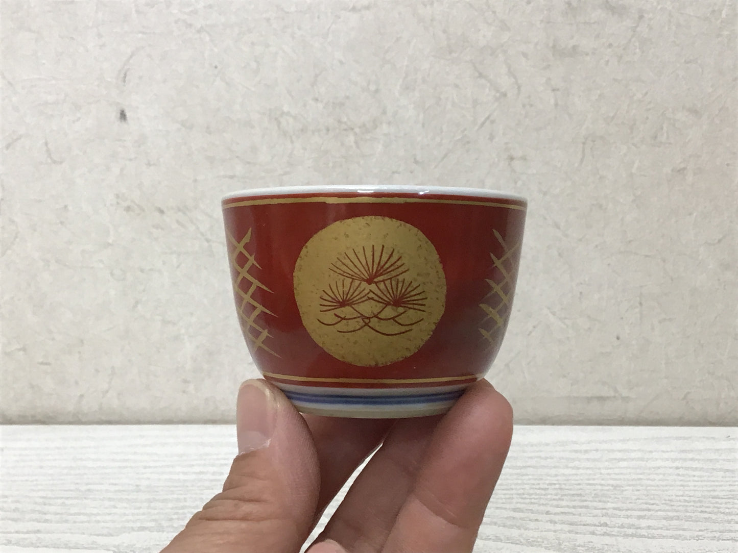 Y2874 CHAWAN Kutani-ware sake cup signed box Japanese bowl pottery Japan antique