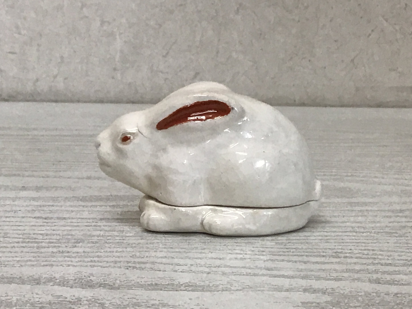 Y2882 BOX Raku-ware Rabbit signed box Japanese incense container decor antique