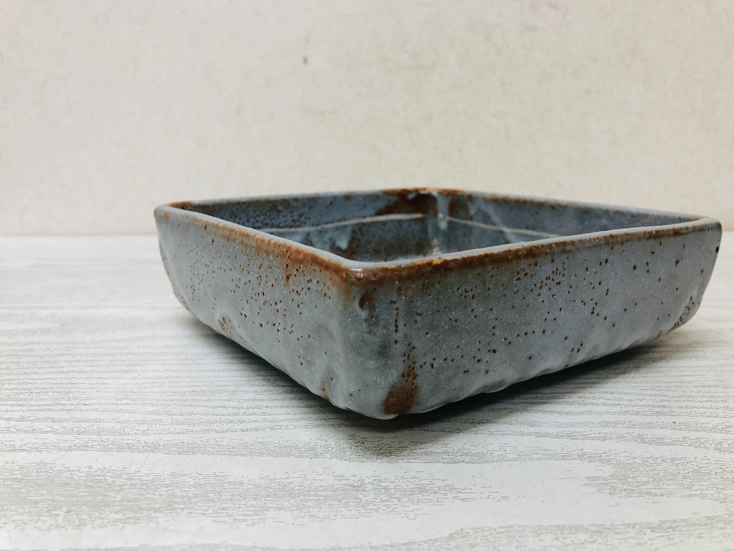 Y2903 CHAWAN Shino-ware Confectionery Candy Bowl signed box square Japan antique