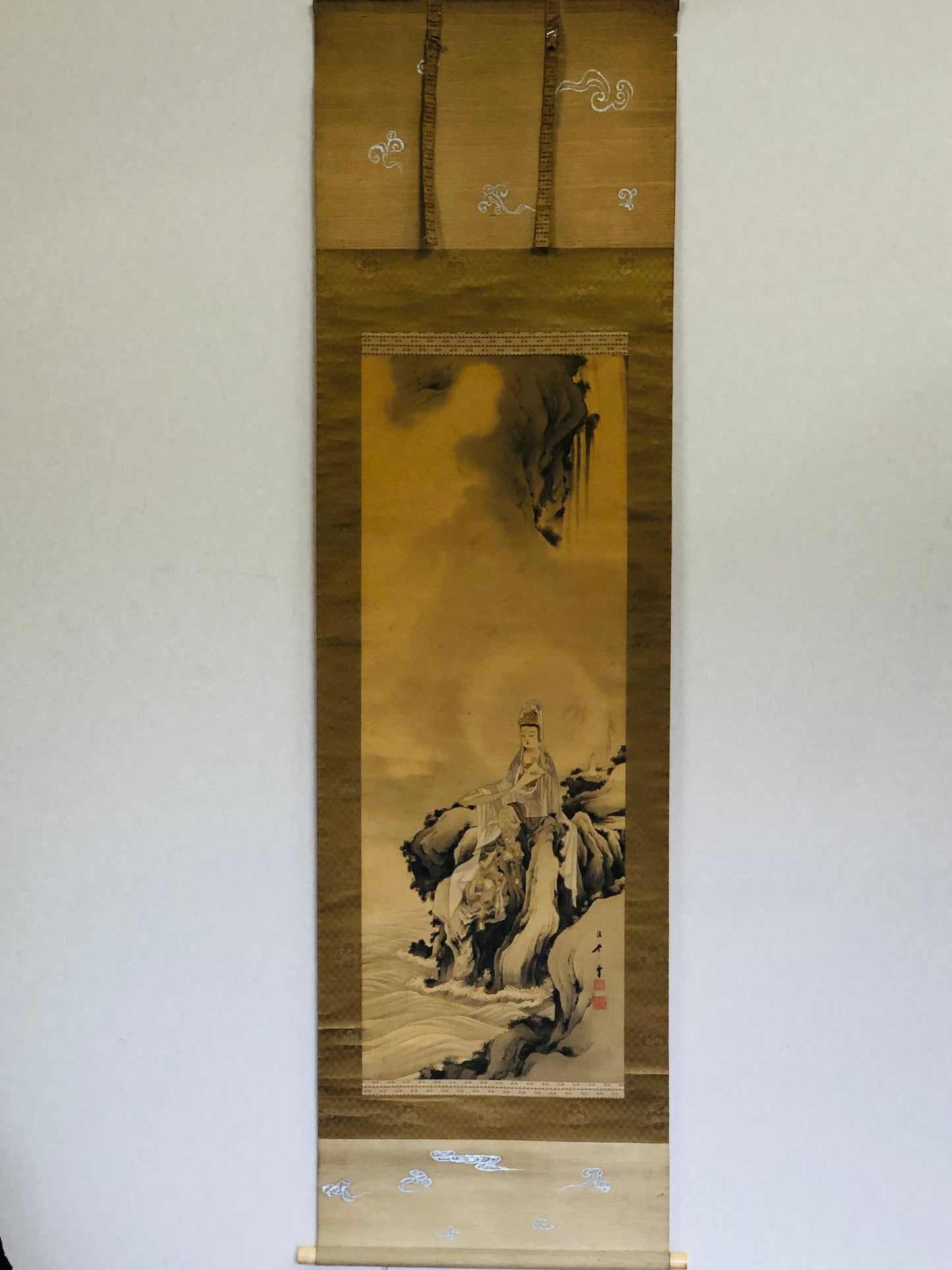 Y2917 KAKEJIKU Kannon image signed Japan hanging scroll wall decor interior