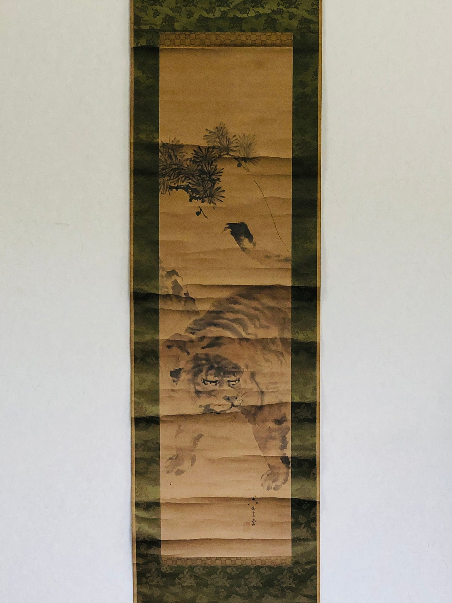 Y2965 KAKEJIKU Pine Tiger signed Japan hanging scroll wall decor interior