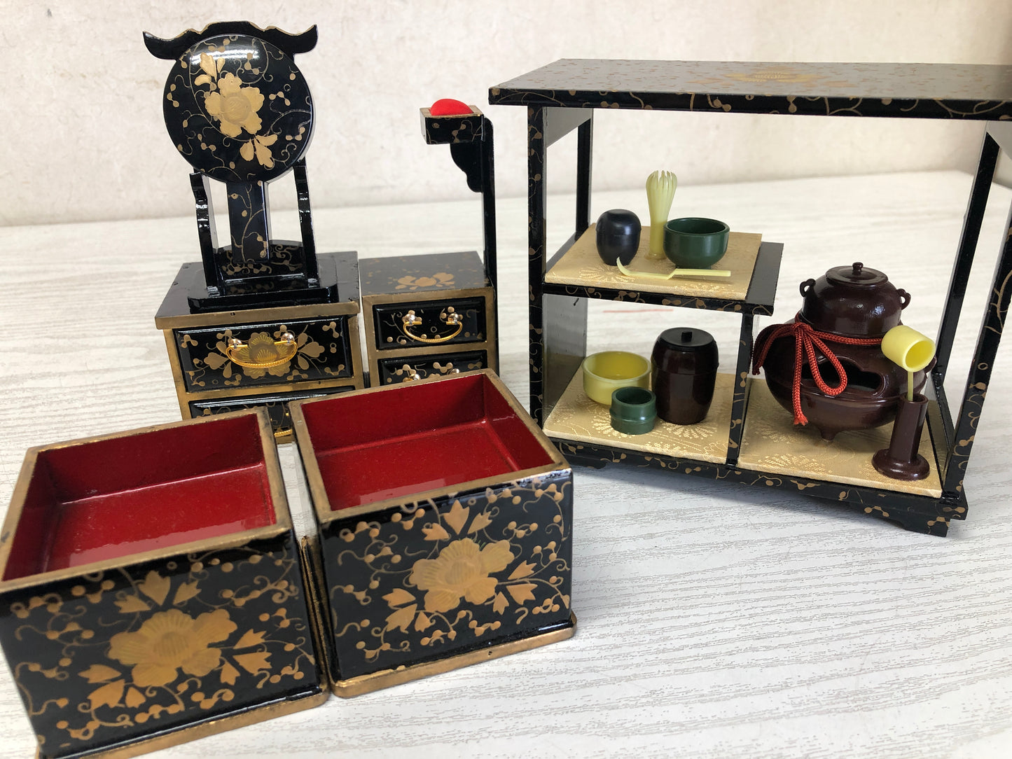 Y3148 HINA DOLL Doll's Festival Brazier Mirror Tea Utensils box Japanese antique