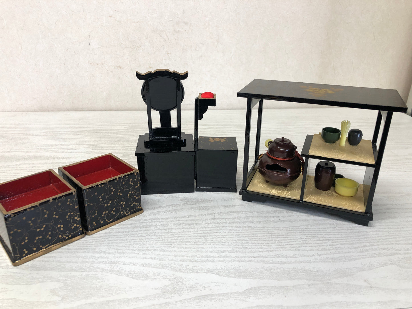 Y3148 HINA DOLL Doll's Festival Brazier Mirror Tea Utensils box Japanese antique