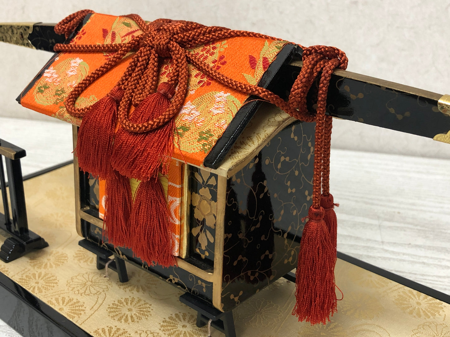 Y3149 HINA DOLL Doll's Festival Palanquin box Japanese antique vintage