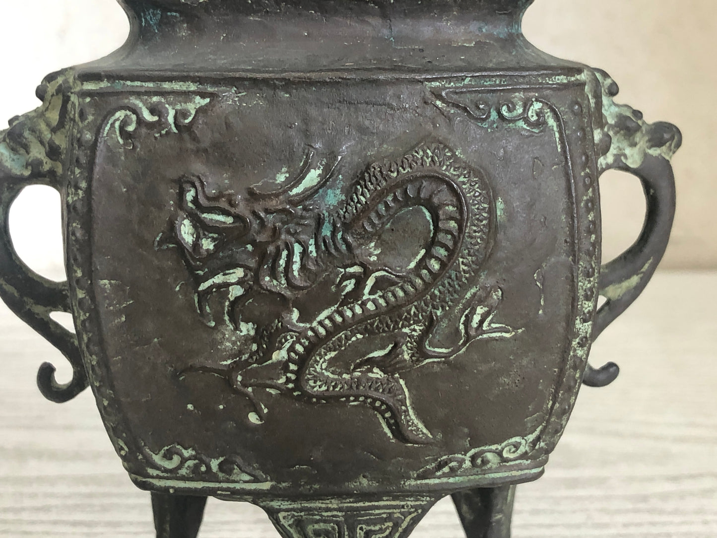 Y3354 KOURO Copper Dragon Lion knob signed Japan fragrance aroma incense burner