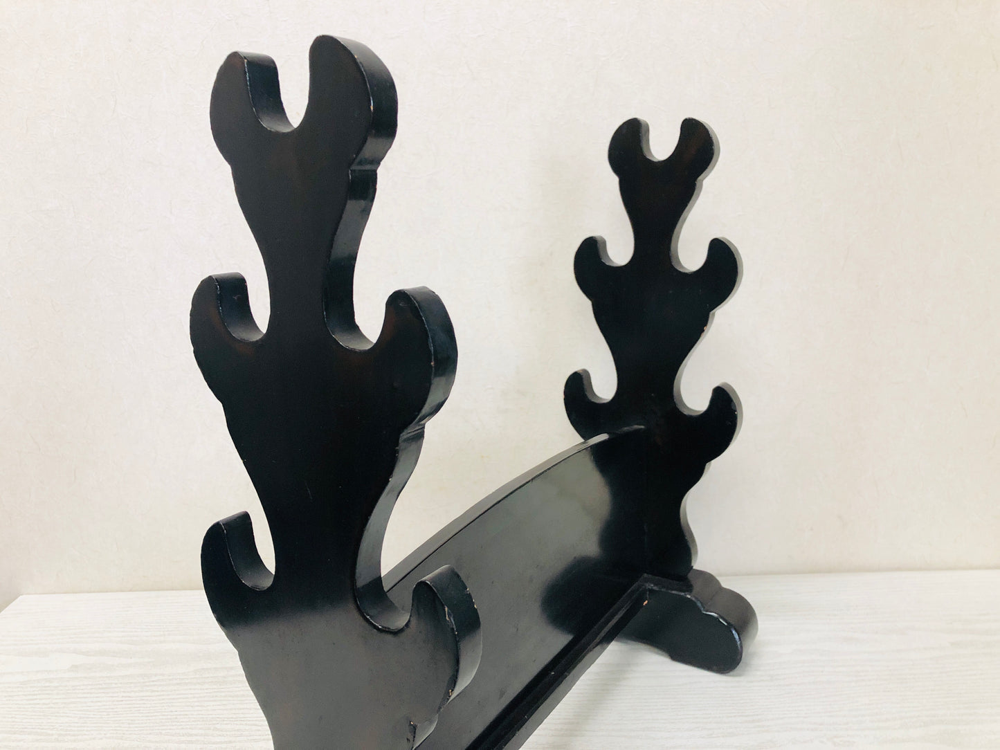 Y3361 OKIMONO katana Sword Rack Bird Flower Makie Raden work Japan antique