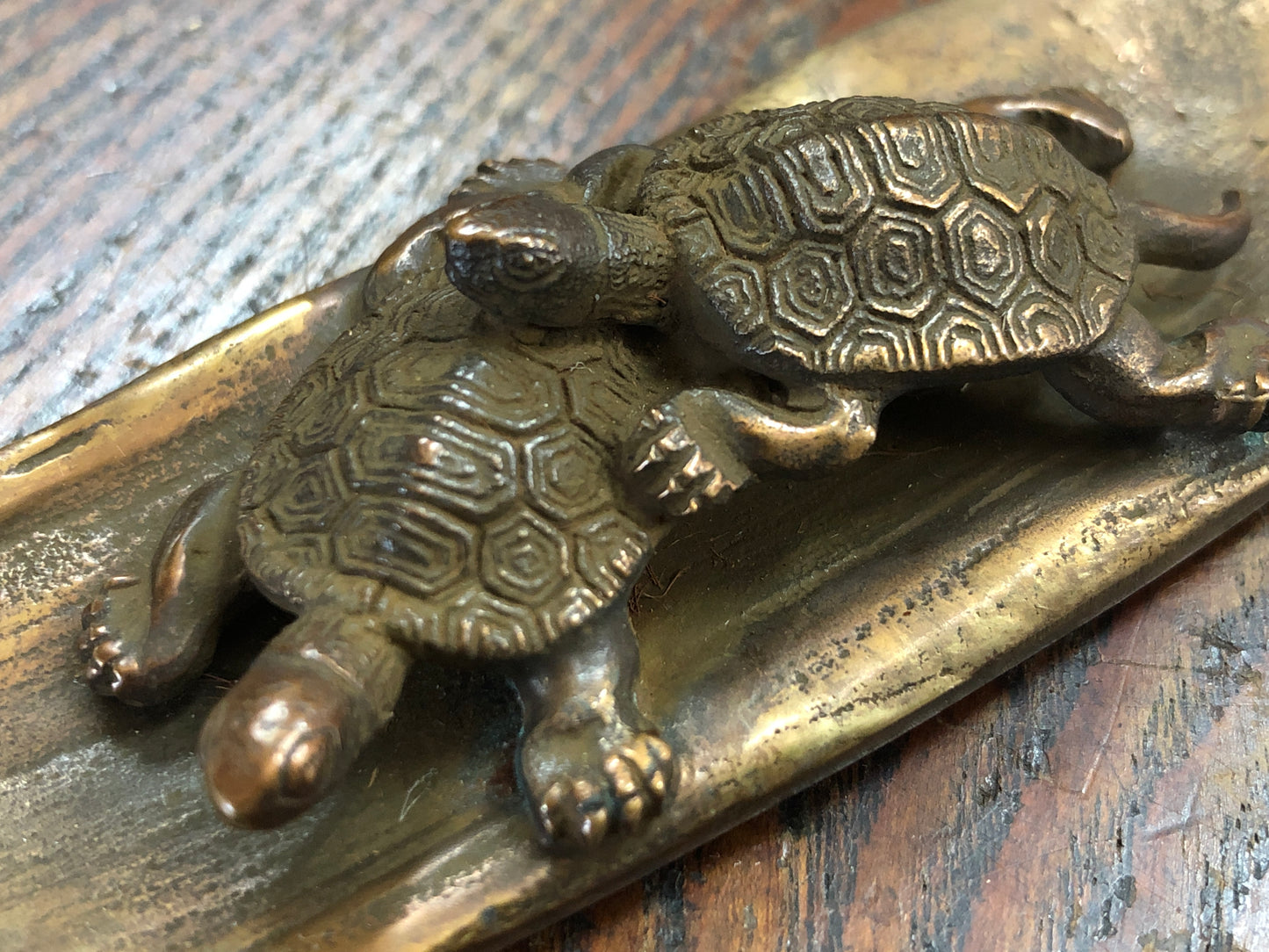 Y3602 OKIMONO Copper Paperweight Turtle signed box stationary Japan antique