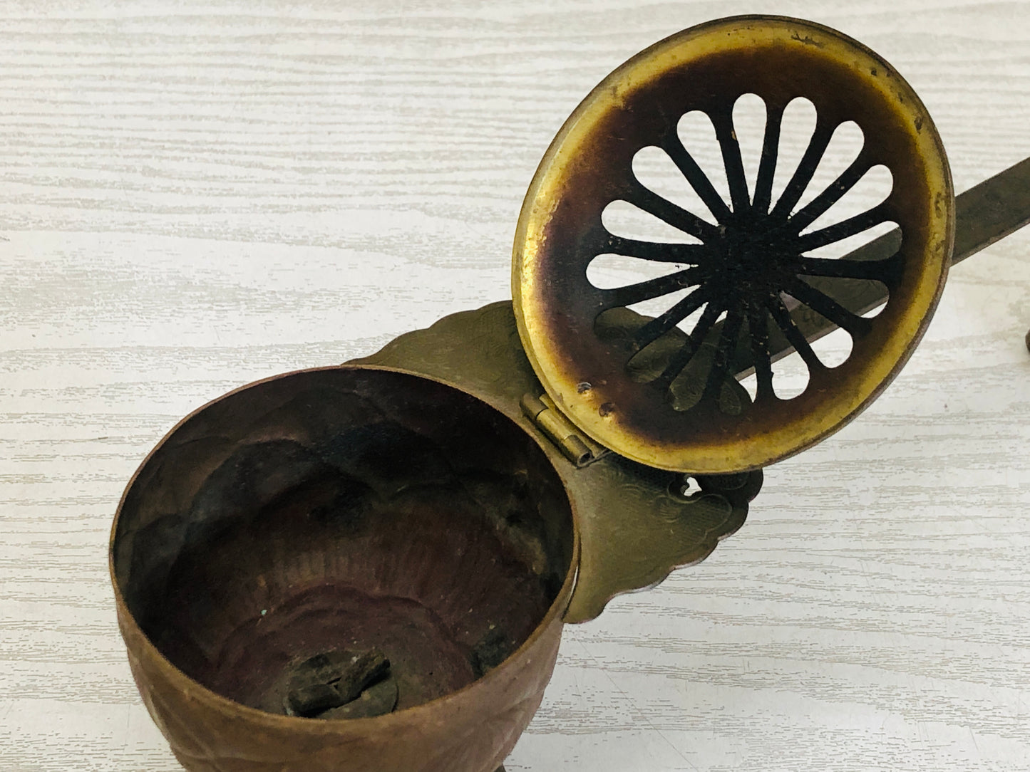 Y3627 KOURO Copper Hand Furnace Japan fragrance aroma incense burner antique