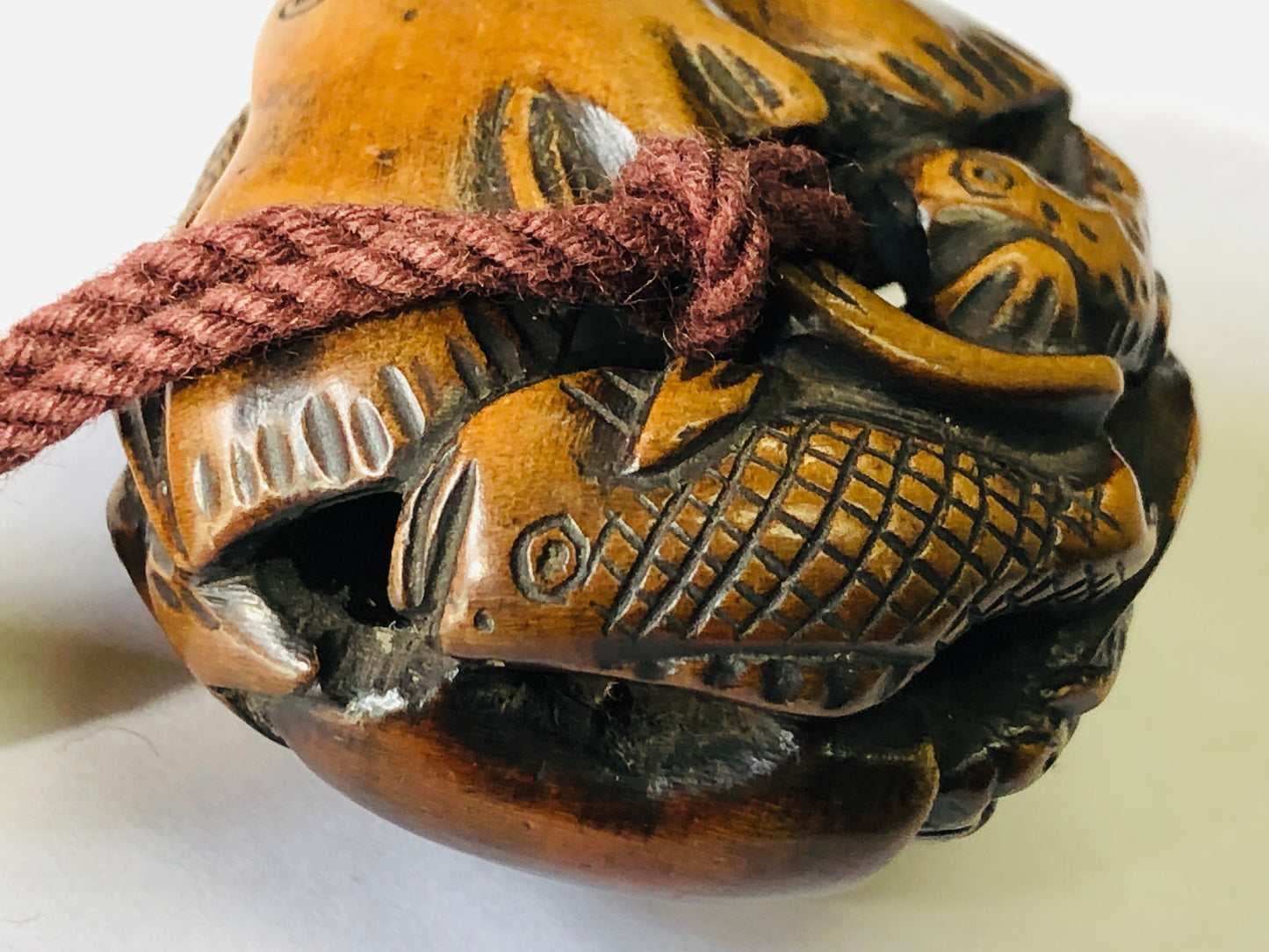 Y3669 NETSUKE Manju wood carving sea creatures Japan antique kimono accessory