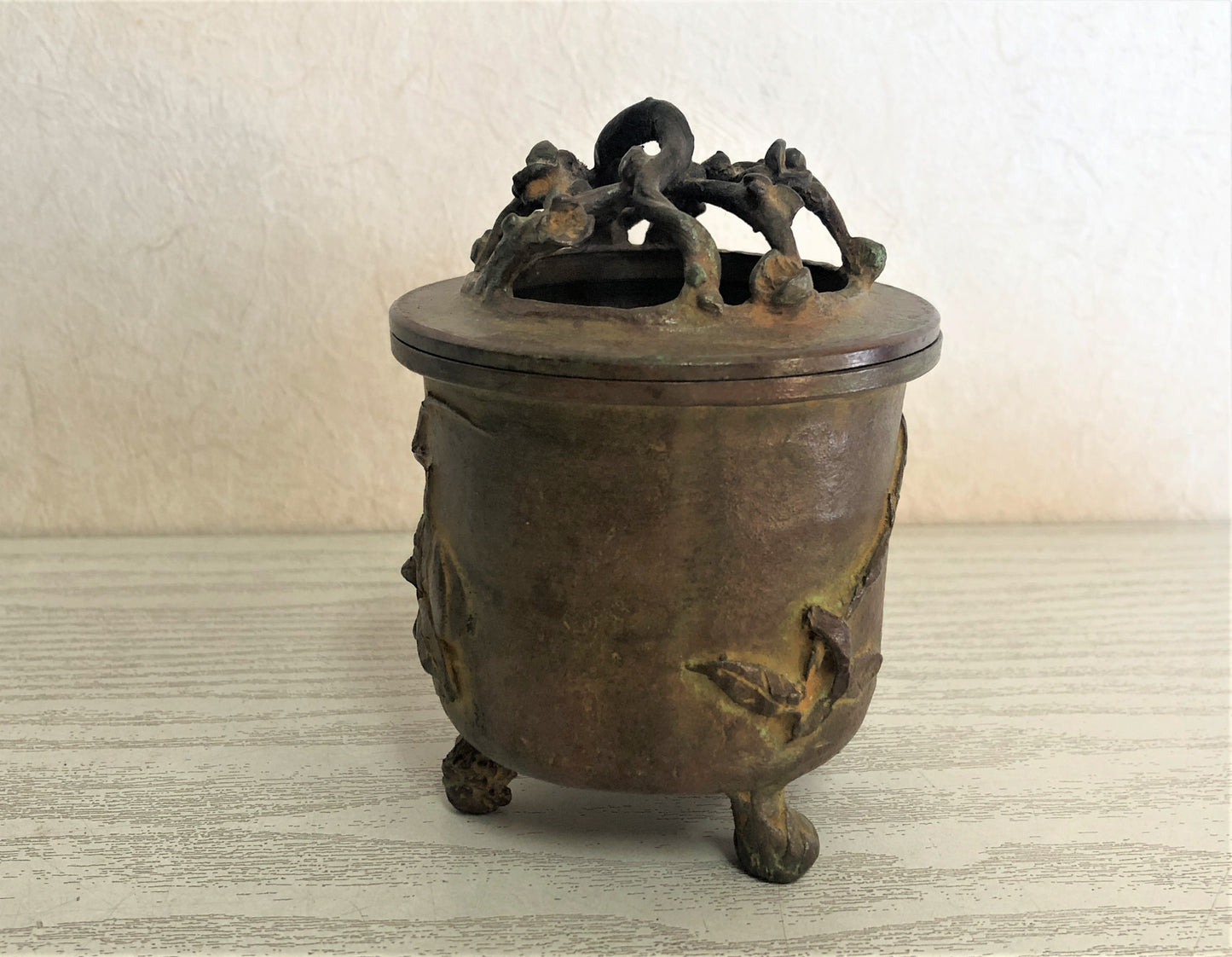 Y3783 KOURO Copper signed Japan antique fragrance aroma incense burner interior