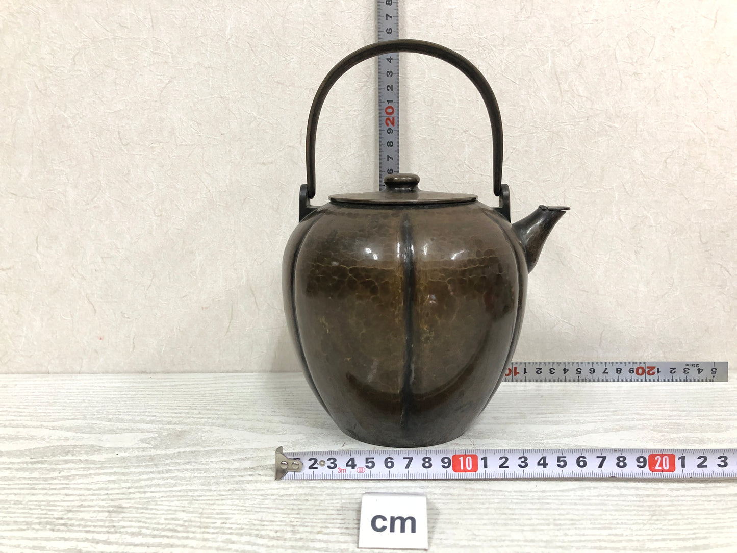 Y3864 KETTLE Copper Gourd shape hammered mark pot Japanese teapot Japan antique