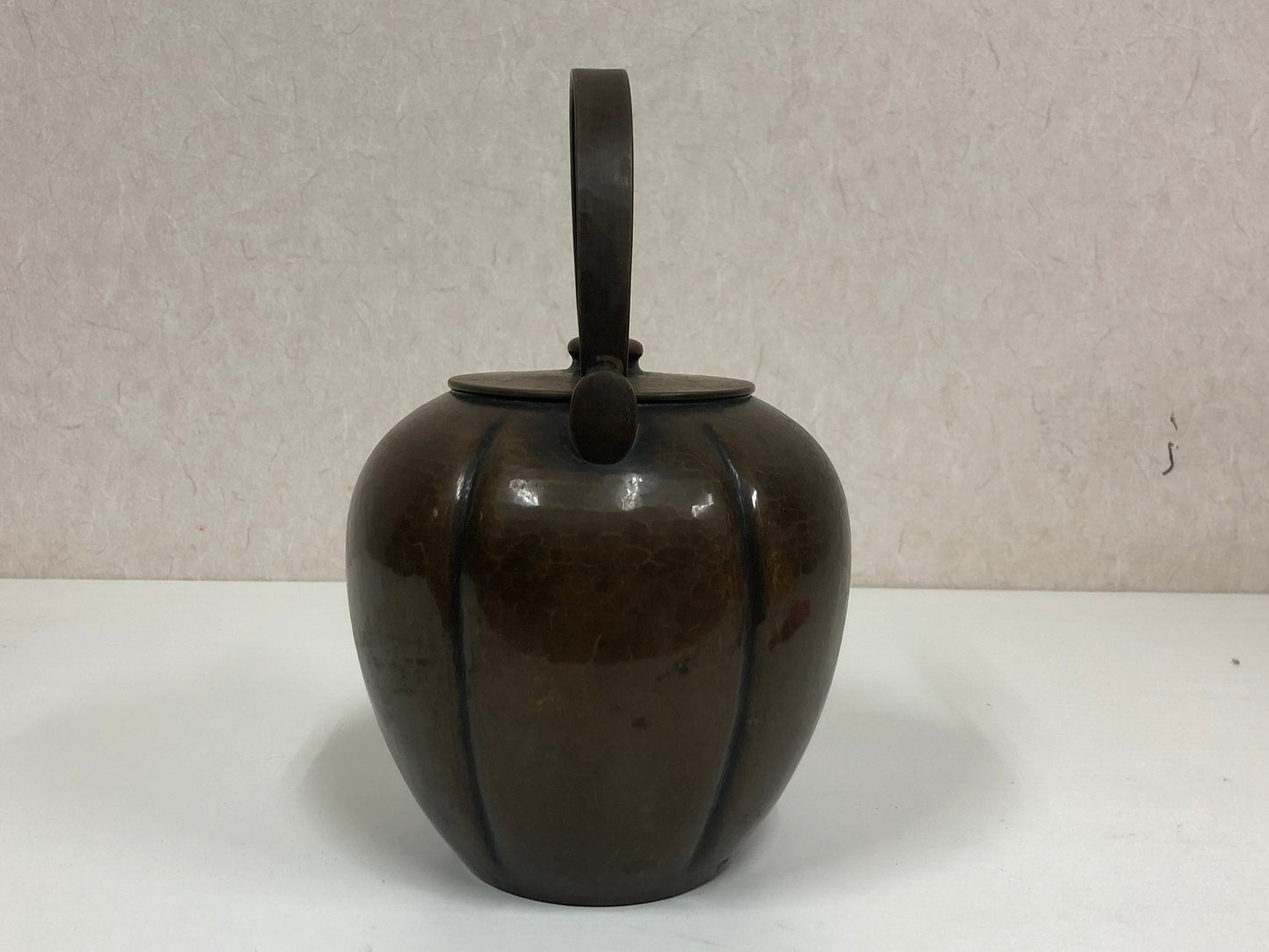 Y3864 KETTLE Copper Gourd shape hammered mark pot Japanese teapot Japan antique
