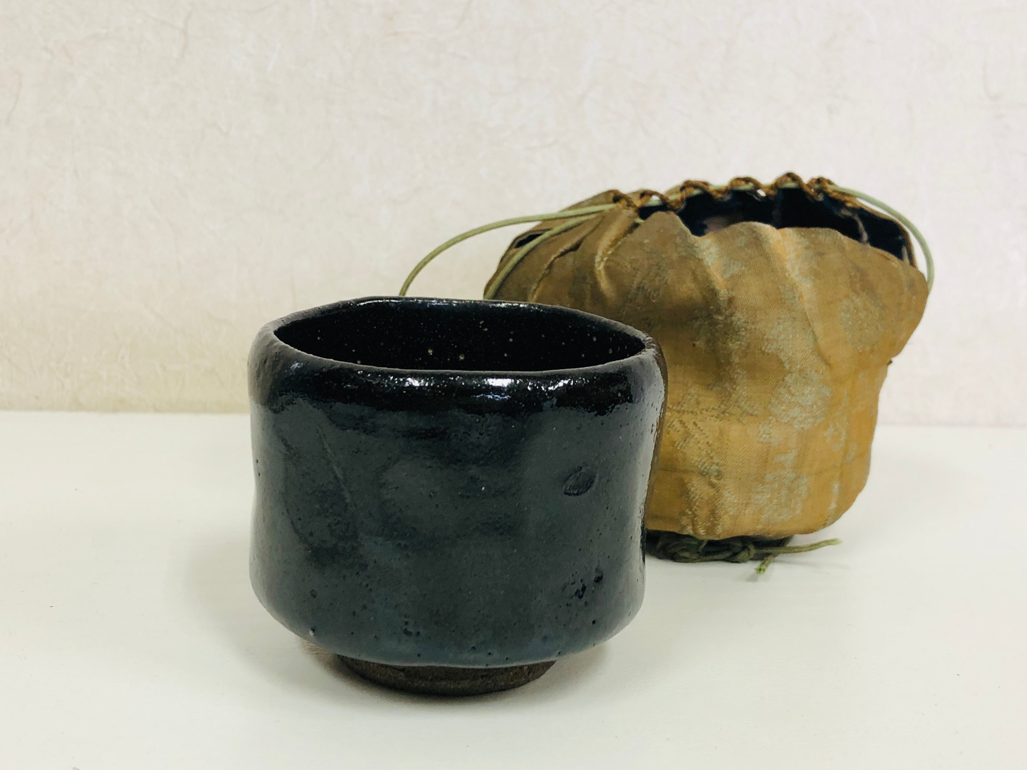 Y4106 CHAWAN Raku-ware Black signed bag Japan antique tea ceremony