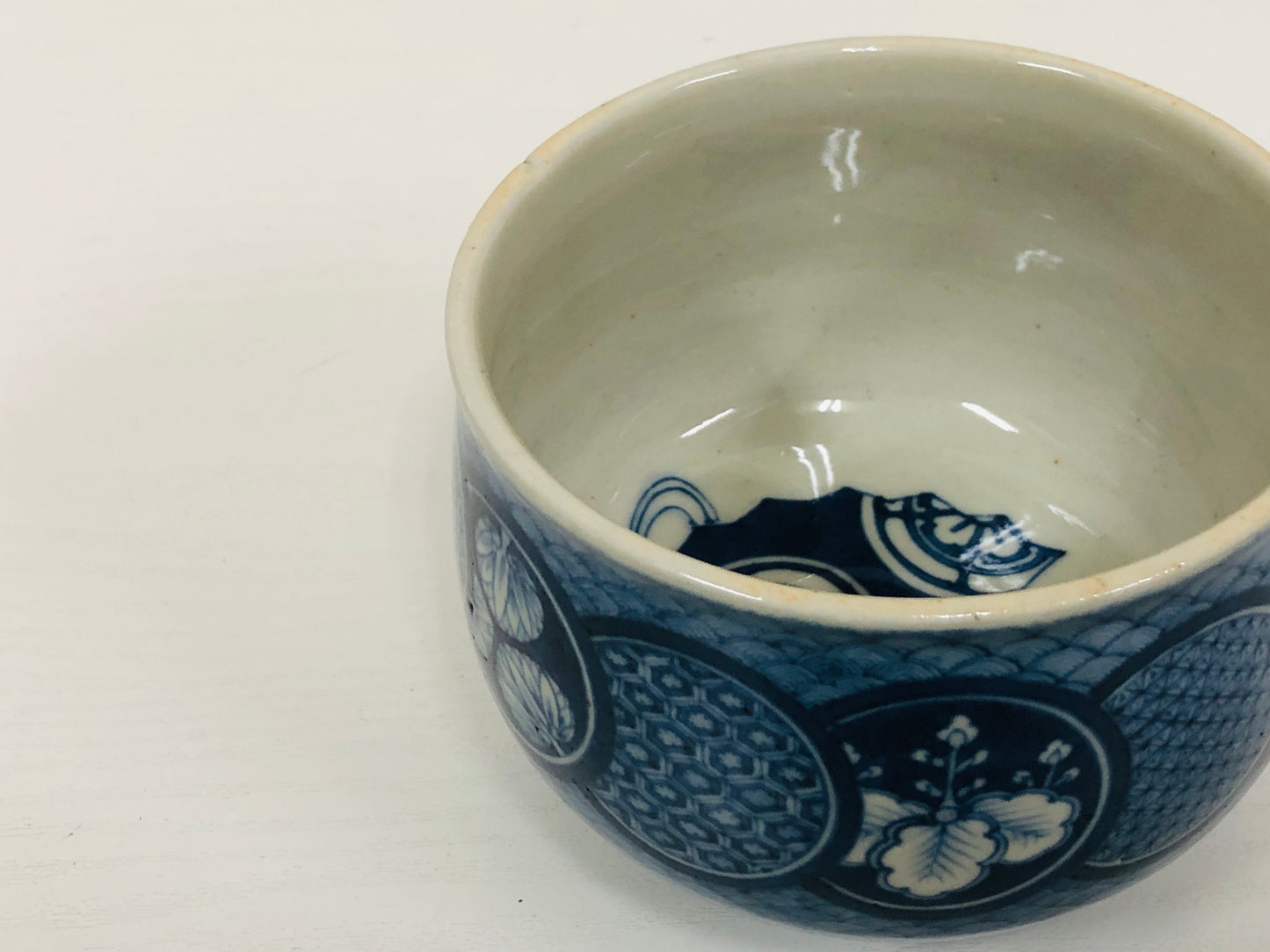 Y4112 CHAWAN Seto-ware underglaze blue signed Japan antique tea ceremony bowl