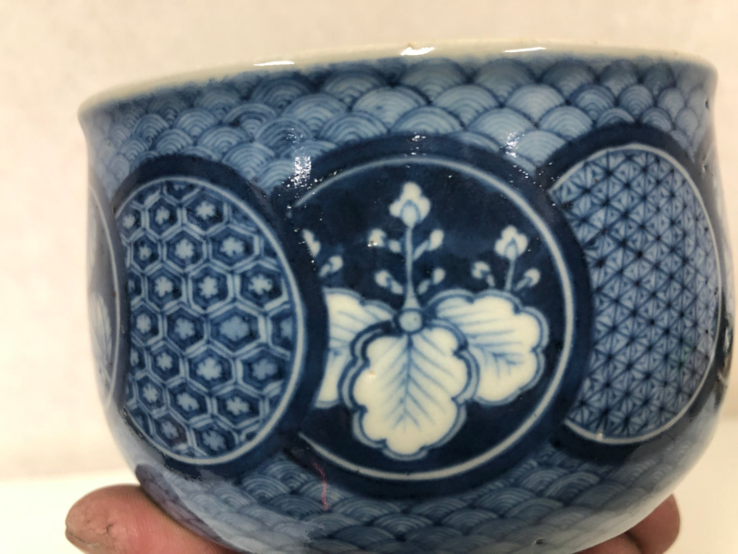 Y4112 CHAWAN Seto-ware underglaze blue signed Japan antique tea ceremony bowl